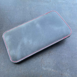 iPhone 15 Pro Max leather case made of vegetable tanned leather handmade in Germany in 4 colors